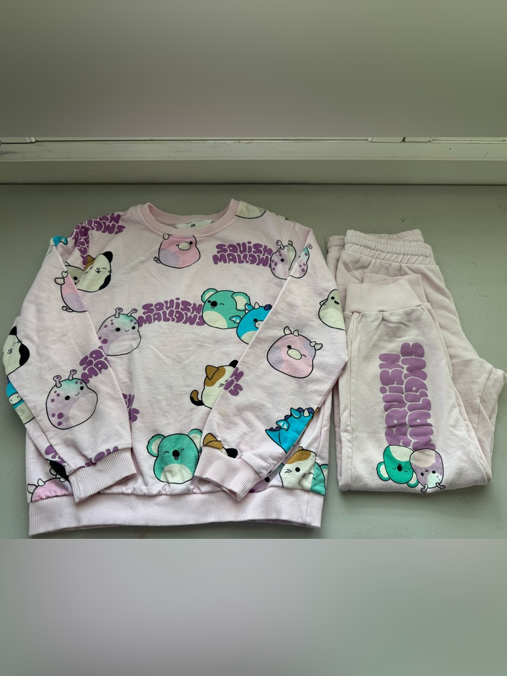 Kids H&M Pink Squishmallow sweater and pant Set